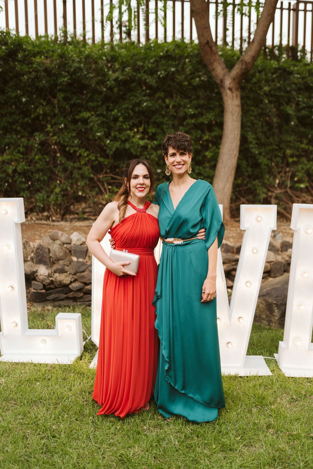 Invitadas de la boda en la Hacienda de Anzo en una boda en Las Palmas
