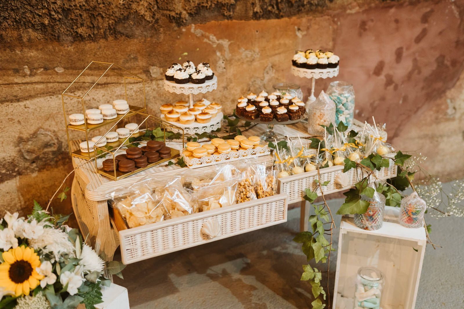 Mesa de dulces instalada en la Hacienda de Anzo en una boda en Las Palmas